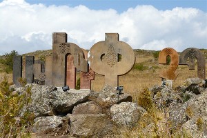 Armenian_alphabet-statues